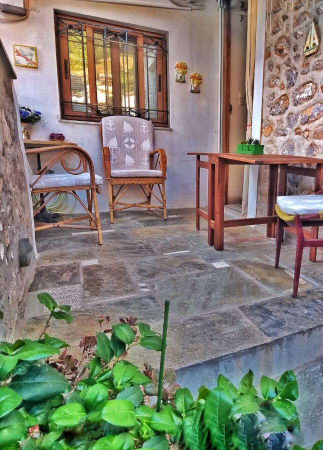 Mansion Alexandri Apartment Hydra  Luaran gambar